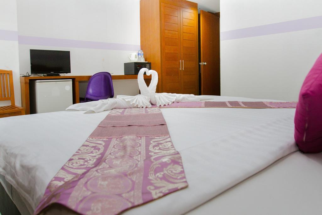 Chana Hotel Phuket Exterior foto